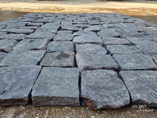 reclaimed_antique_cobble_stone_limestone_elegance_ancient_surfaces